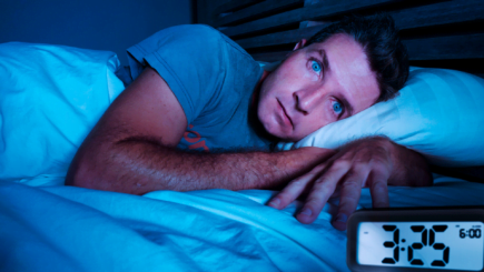 El insomnio dificulta la pérdida de peso; mira como combatir